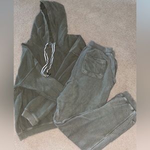 Green matching aerie set